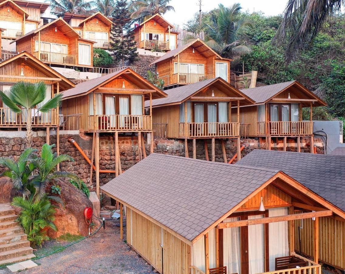 Flamingo Beach Resort GOA Esterno foto