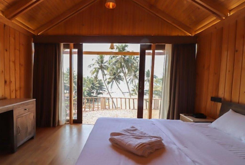 Flamingo Beach Resort GOA Esterno foto